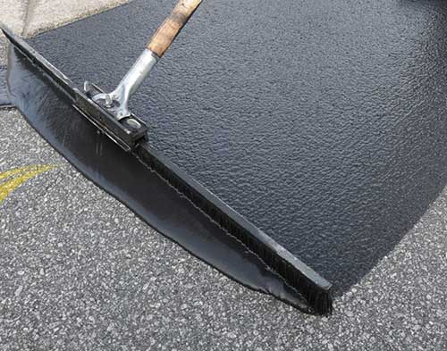 Asphalt Sealcoating